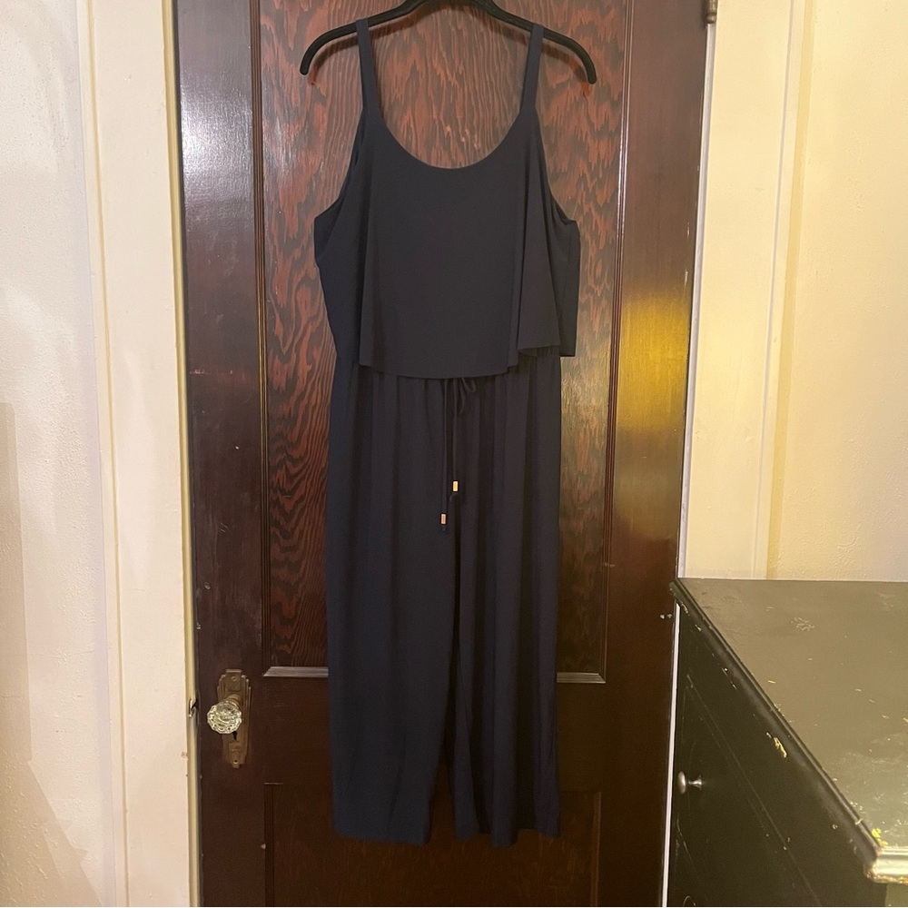 Naïf navy blue wide leg capri pants jumpsuit. Medium. New with tags.